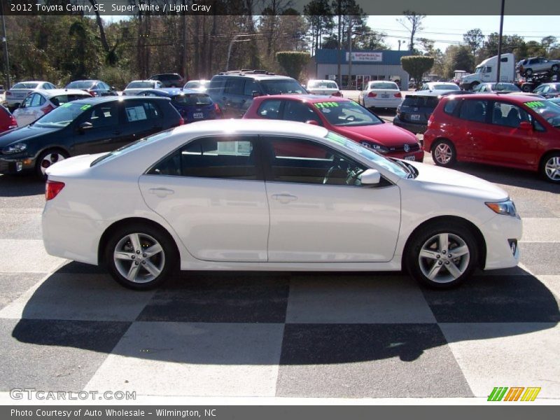 Super White / Light Gray 2012 Toyota Camry SE