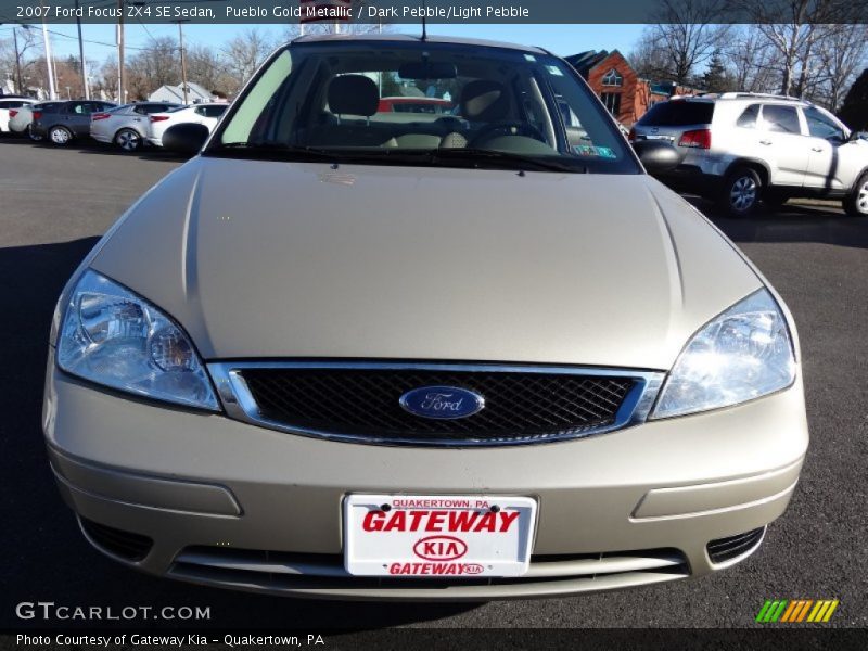 Pueblo Gold Metallic / Dark Pebble/Light Pebble 2007 Ford Focus ZX4 SE Sedan