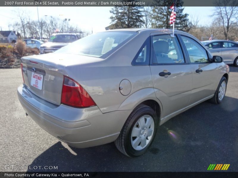 Pueblo Gold Metallic / Dark Pebble/Light Pebble 2007 Ford Focus ZX4 SE Sedan