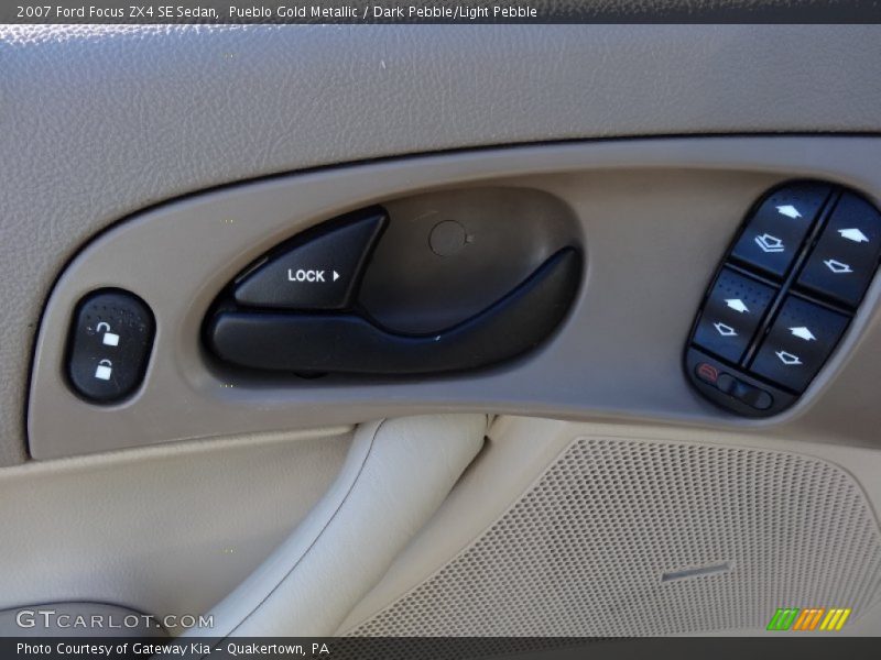 Pueblo Gold Metallic / Dark Pebble/Light Pebble 2007 Ford Focus ZX4 SE Sedan
