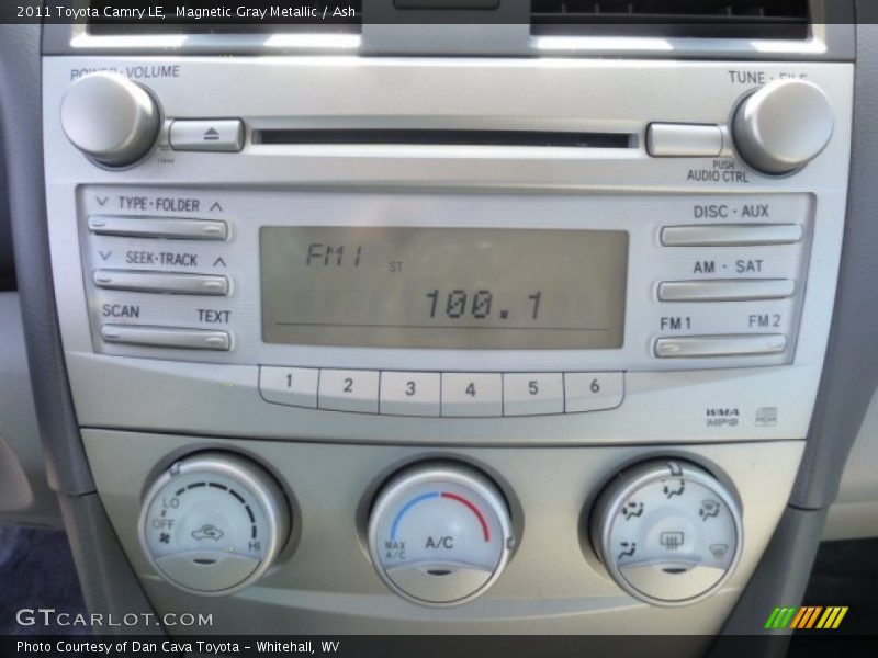 Controls of 2011 Camry LE