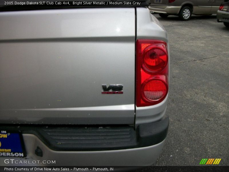 Bright Silver Metallic / Medium Slate Gray 2005 Dodge Dakota SLT Club Cab 4x4