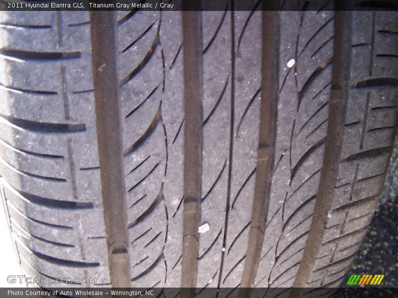 Titanium Gray Metallic / Gray 2011 Hyundai Elantra GLS