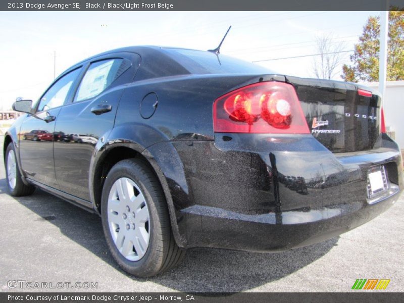 Black / Black/Light Frost Beige 2013 Dodge Avenger SE