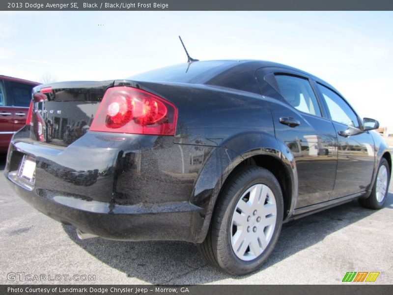 Black / Black/Light Frost Beige 2013 Dodge Avenger SE