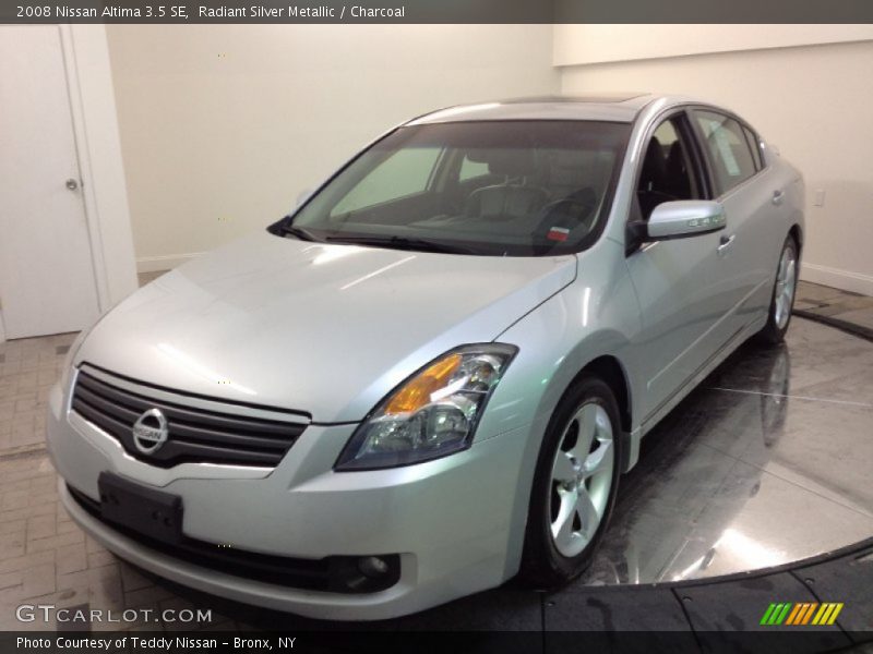 Radiant Silver Metallic / Charcoal 2008 Nissan Altima 3.5 SE