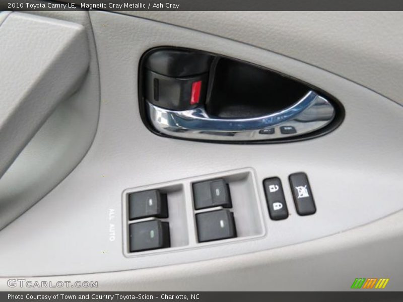 Controls of 2010 Camry LE