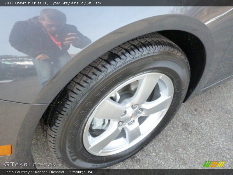 Cyber Gray Metallic / Jet Black 2013 Chevrolet Cruze LT