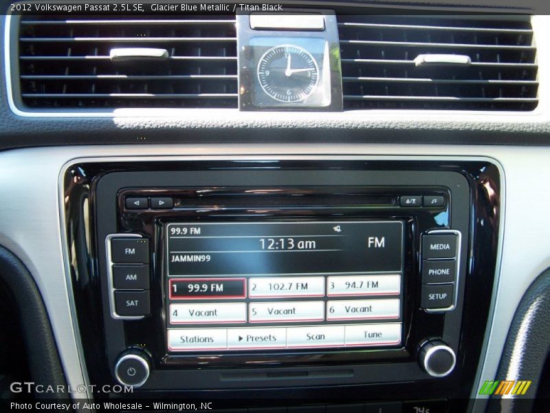 Controls of 2012 Passat 2.5L SE