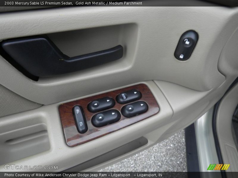 Controls of 2003 Sable LS Premium Sedan