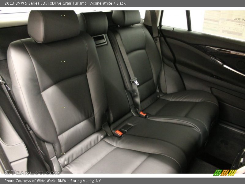 Rear Seat of 2013 5 Series 535i xDrive Gran Turismo