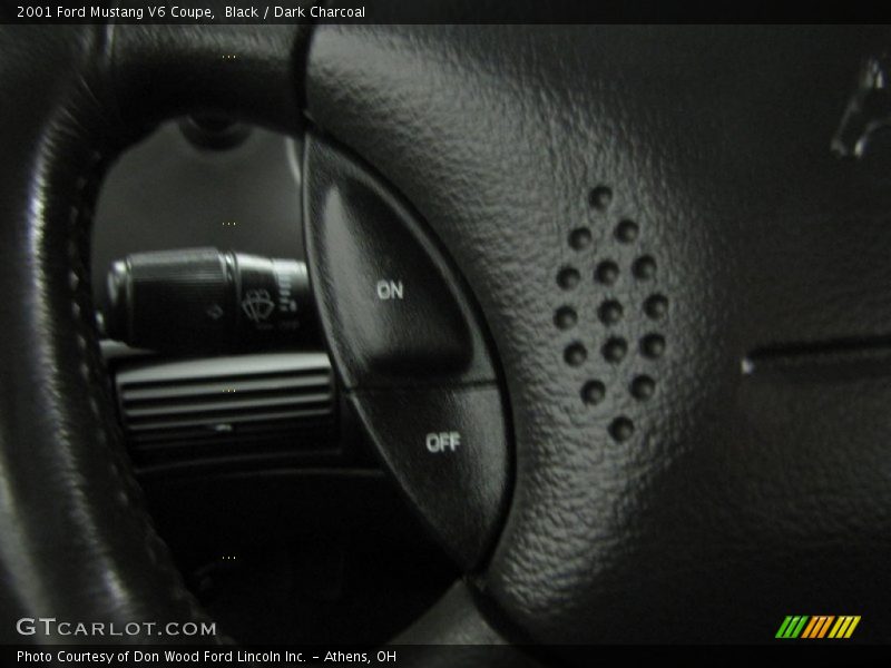 Black / Dark Charcoal 2001 Ford Mustang V6 Coupe