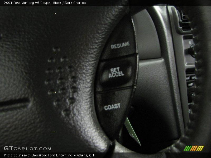 Black / Dark Charcoal 2001 Ford Mustang V6 Coupe