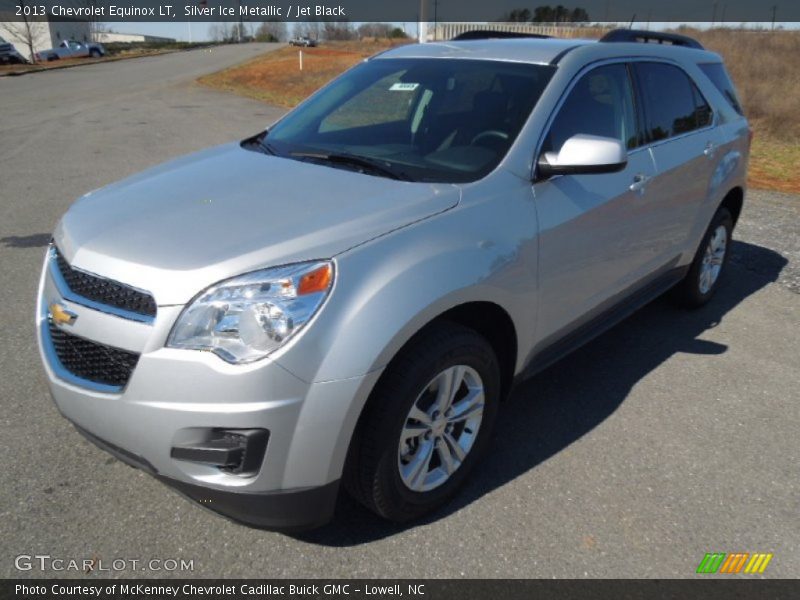 Front 3/4 View of 2013 Equinox LT