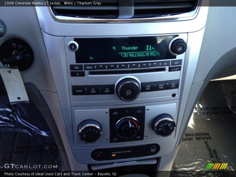 White / Titanium Gray 2008 Chevrolet Malibu LT Sedan