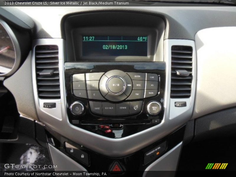 Silver Ice Metallic / Jet Black/Medium Titanium 2013 Chevrolet Cruze LS
