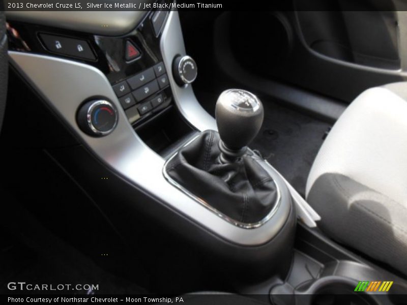 Silver Ice Metallic / Jet Black/Medium Titanium 2013 Chevrolet Cruze LS