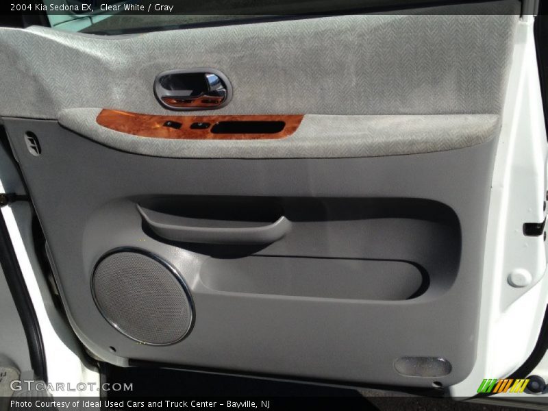 Clear White / Gray 2004 Kia Sedona EX