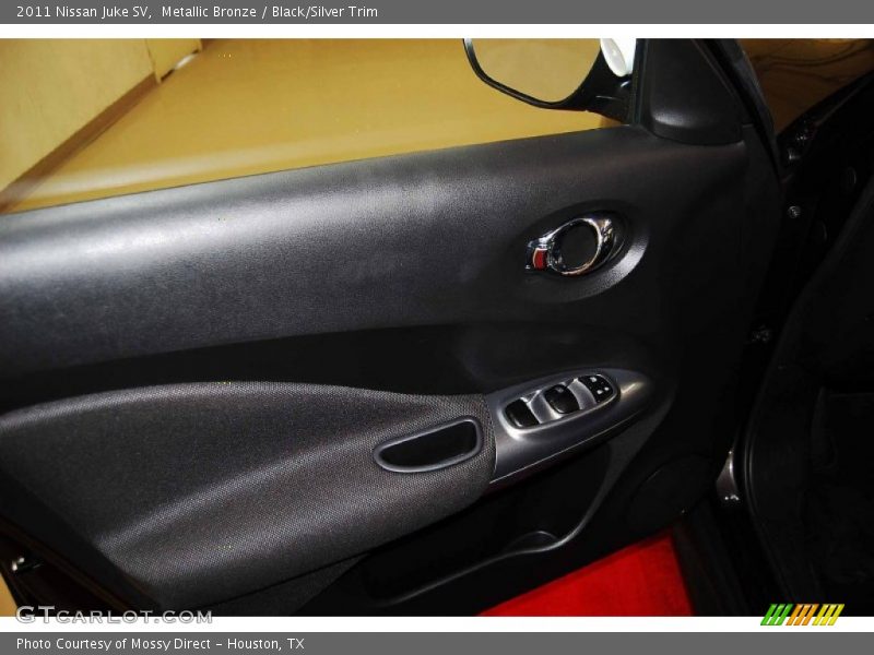Metallic Bronze / Black/Silver Trim 2011 Nissan Juke SV