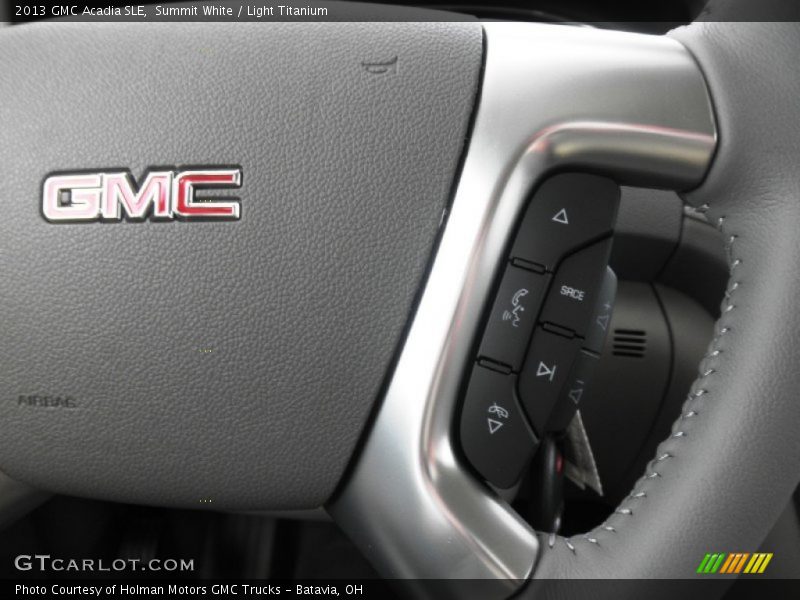 Summit White / Light Titanium 2013 GMC Acadia SLE