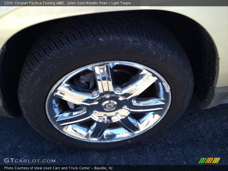 Linen Gold Metallic Pearl / Light Taupe 2005 Chrysler Pacifica Touring AWD
