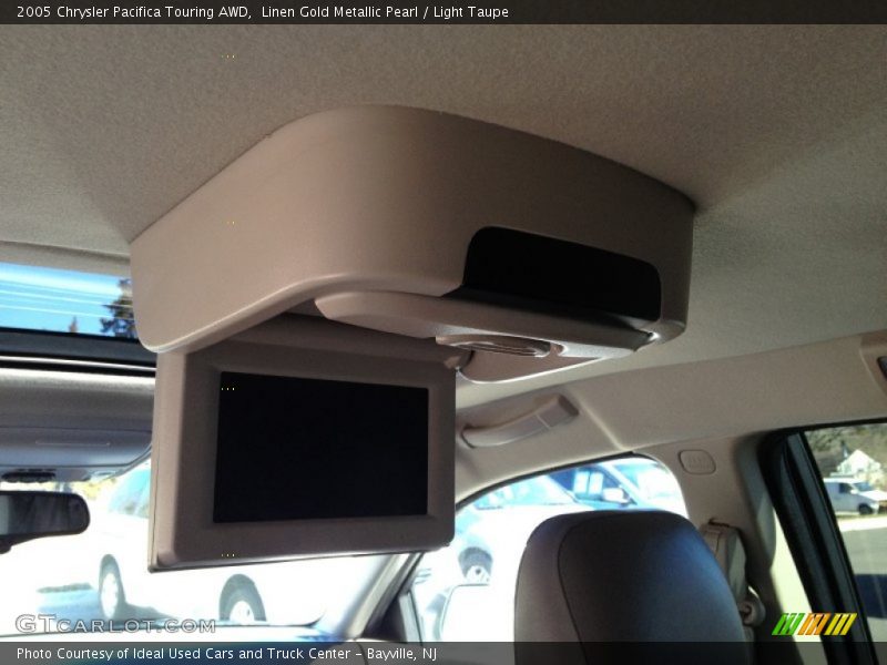Linen Gold Metallic Pearl / Light Taupe 2005 Chrysler Pacifica Touring AWD