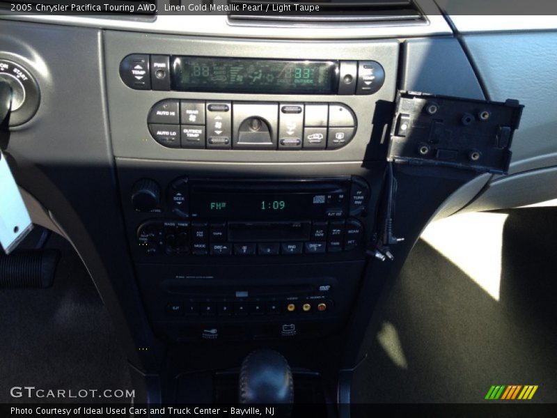 Linen Gold Metallic Pearl / Light Taupe 2005 Chrysler Pacifica Touring AWD