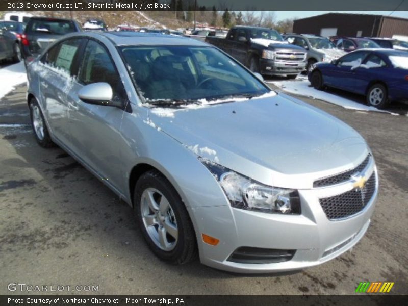 Silver Ice Metallic / Jet Black 2013 Chevrolet Cruze LT
