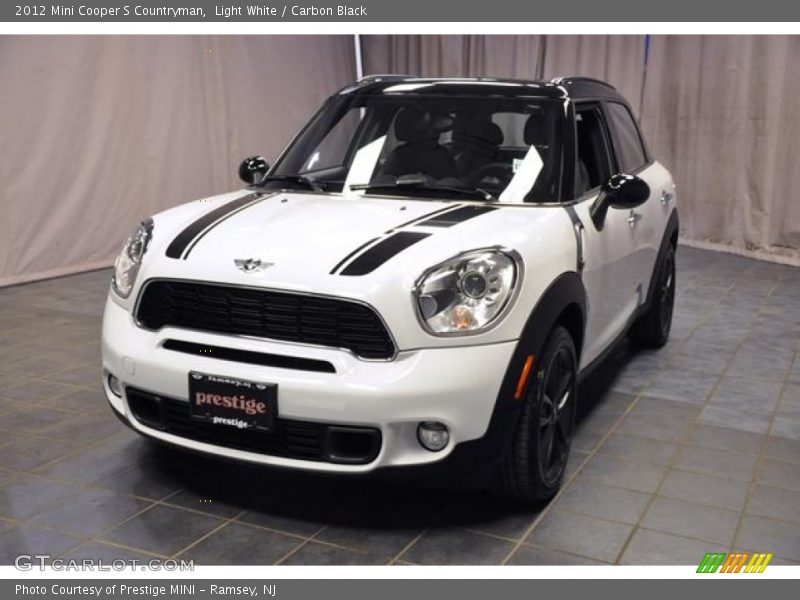 Light White / Carbon Black 2012 Mini Cooper S Countryman