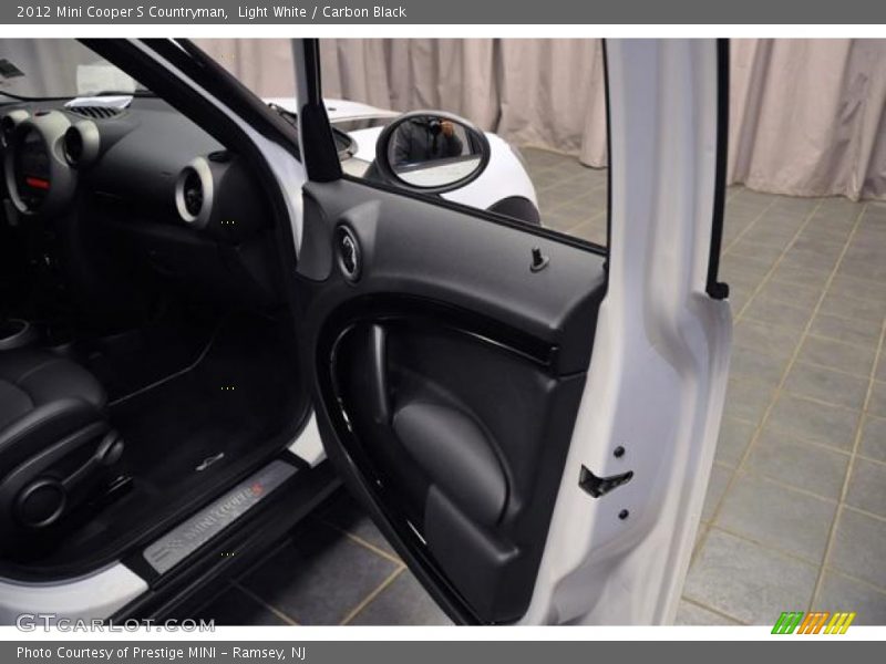 Light White / Carbon Black 2012 Mini Cooper S Countryman