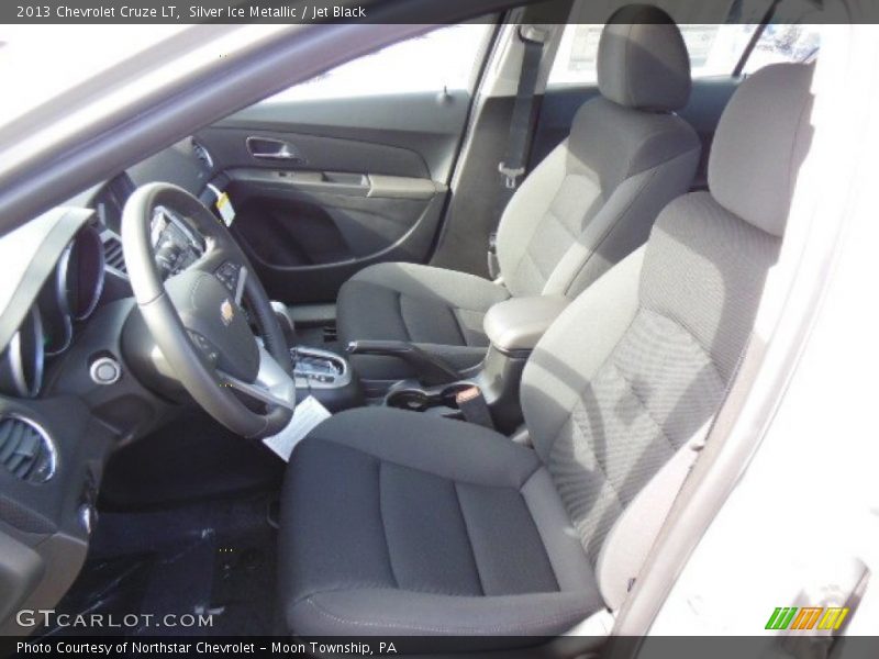 Silver Ice Metallic / Jet Black 2013 Chevrolet Cruze LT