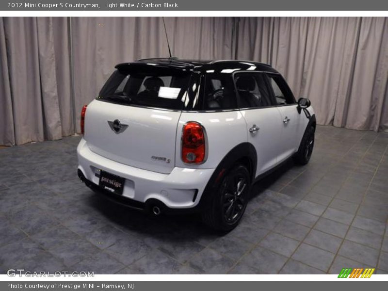 Light White / Carbon Black 2012 Mini Cooper S Countryman