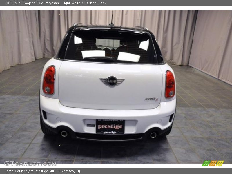 Light White / Carbon Black 2012 Mini Cooper S Countryman