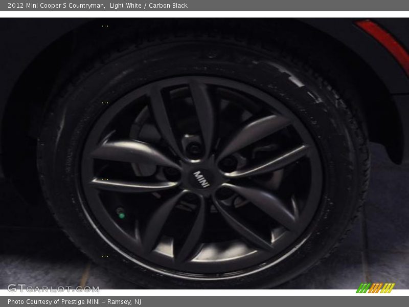 Light White / Carbon Black 2012 Mini Cooper S Countryman