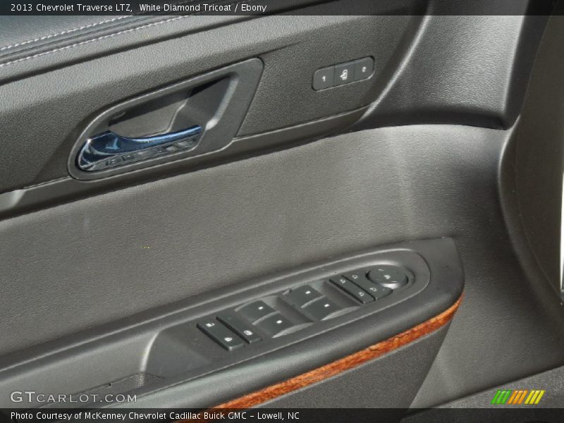 White Diamond Tricoat / Ebony 2013 Chevrolet Traverse LTZ