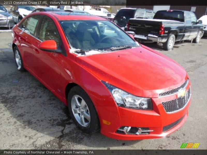 Victory Red / Jet Black 2013 Chevrolet Cruze LT/RS