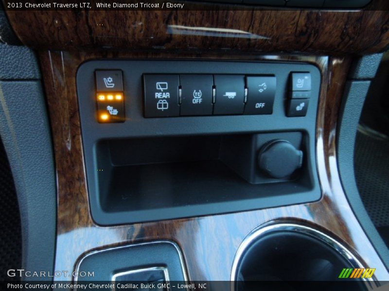 White Diamond Tricoat / Ebony 2013 Chevrolet Traverse LTZ