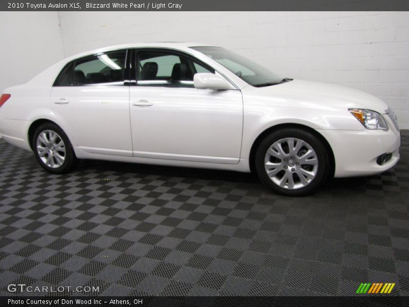 Blizzard White Pearl / Light Gray 2010 Toyota Avalon XLS