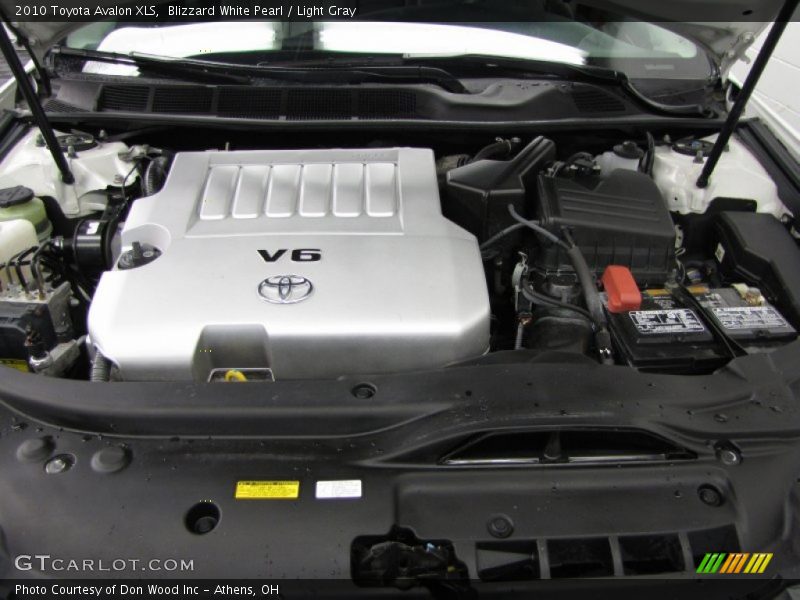 Blizzard White Pearl / Light Gray 2010 Toyota Avalon XLS