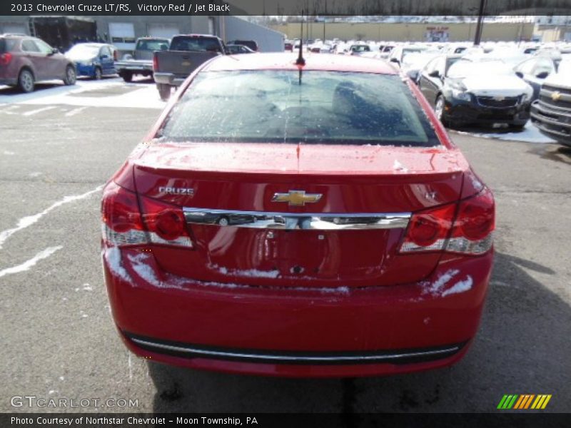 Victory Red / Jet Black 2013 Chevrolet Cruze LT/RS