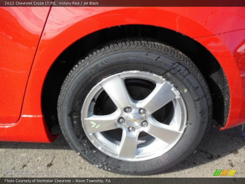 Victory Red / Jet Black 2013 Chevrolet Cruze LT/RS