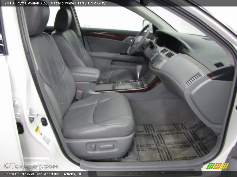 Blizzard White Pearl / Light Gray 2010 Toyota Avalon XLS