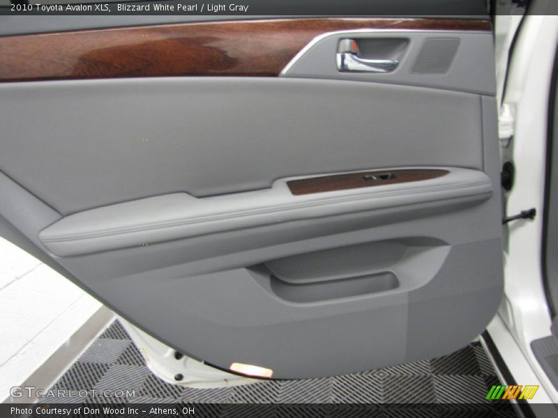 Blizzard White Pearl / Light Gray 2010 Toyota Avalon XLS