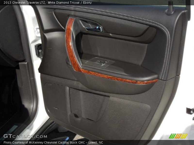 White Diamond Tricoat / Ebony 2013 Chevrolet Traverse LTZ