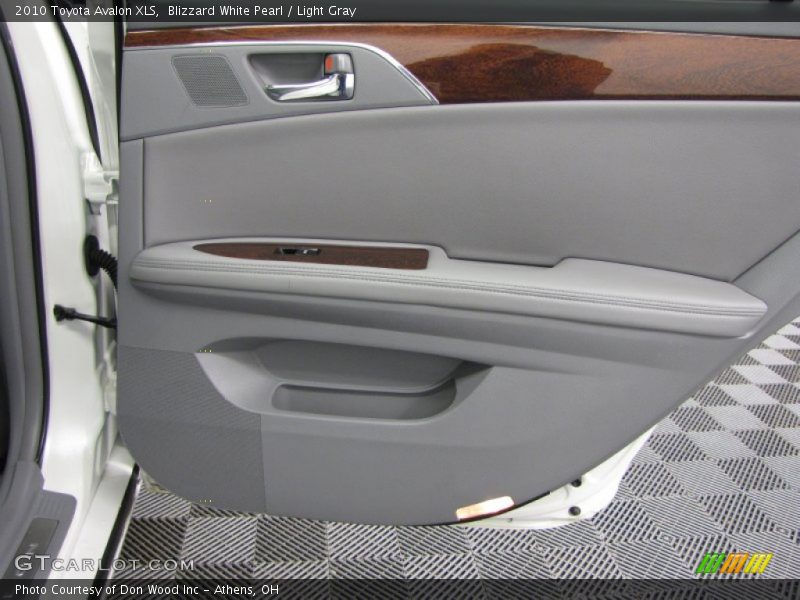 Blizzard White Pearl / Light Gray 2010 Toyota Avalon XLS