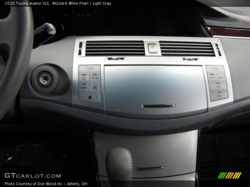 Blizzard White Pearl / Light Gray 2010 Toyota Avalon XLS