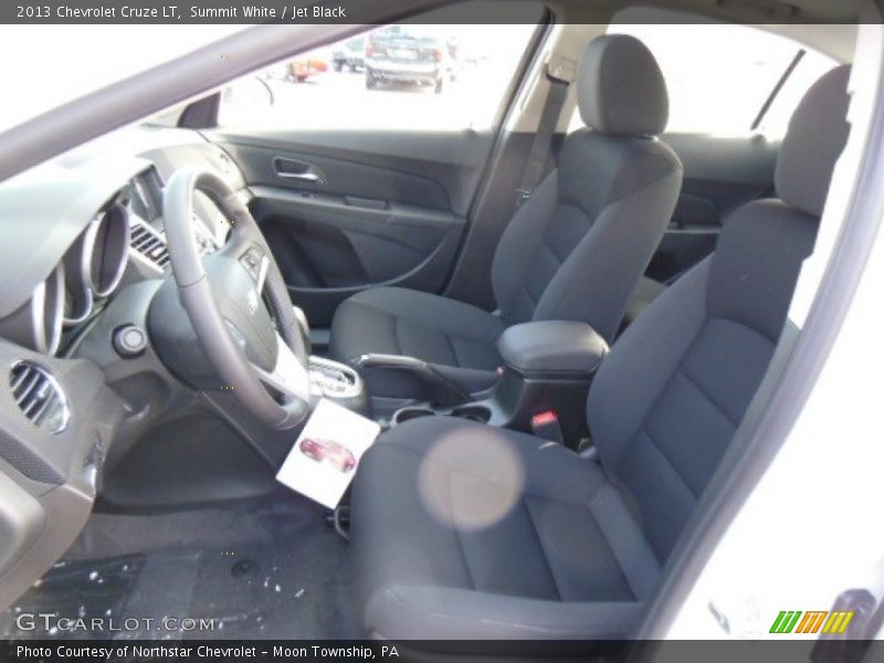 Summit White / Jet Black 2013 Chevrolet Cruze LT