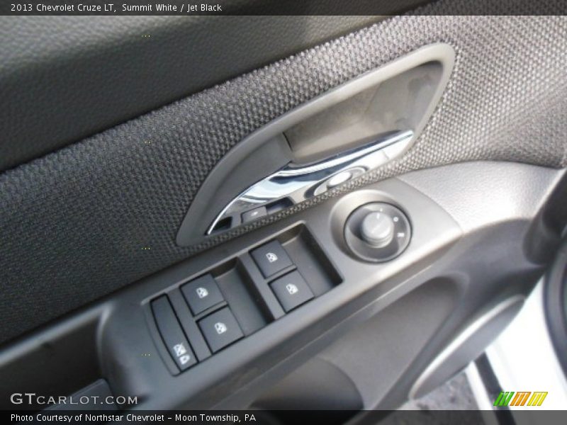 Summit White / Jet Black 2013 Chevrolet Cruze LT