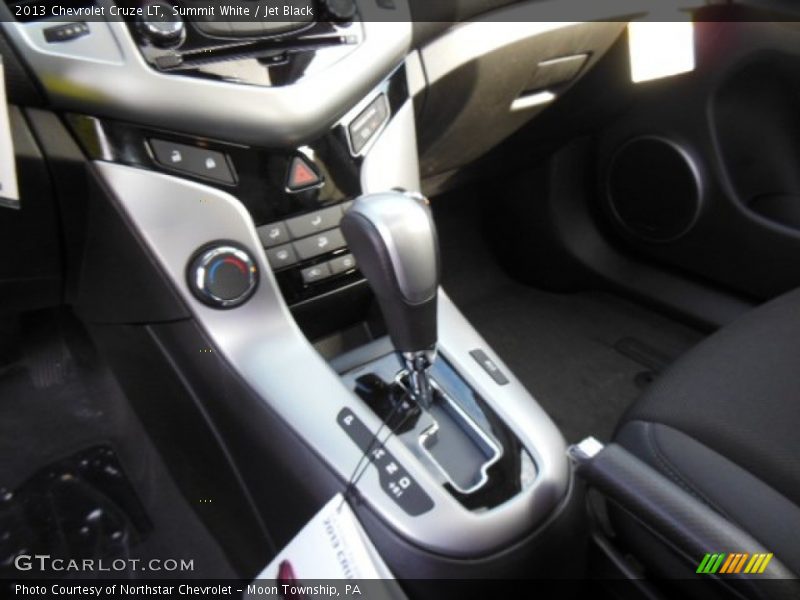 Summit White / Jet Black 2013 Chevrolet Cruze LT