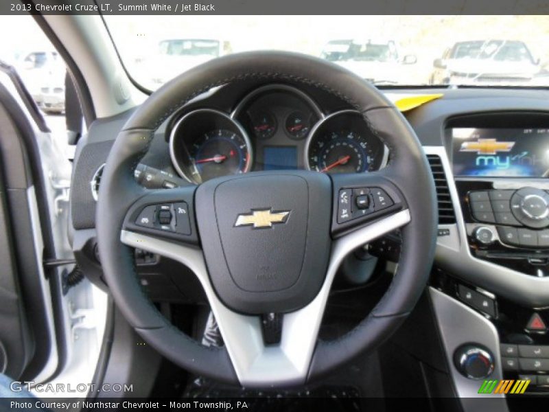 Summit White / Jet Black 2013 Chevrolet Cruze LT